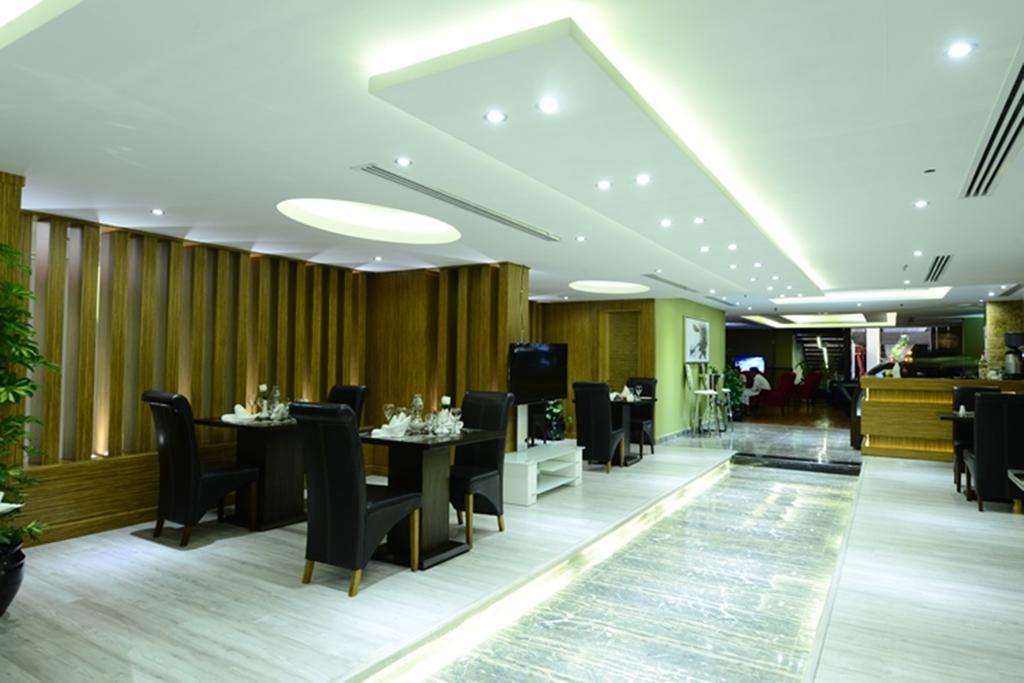 Obaer Hotel Riyadh Exteriör bild